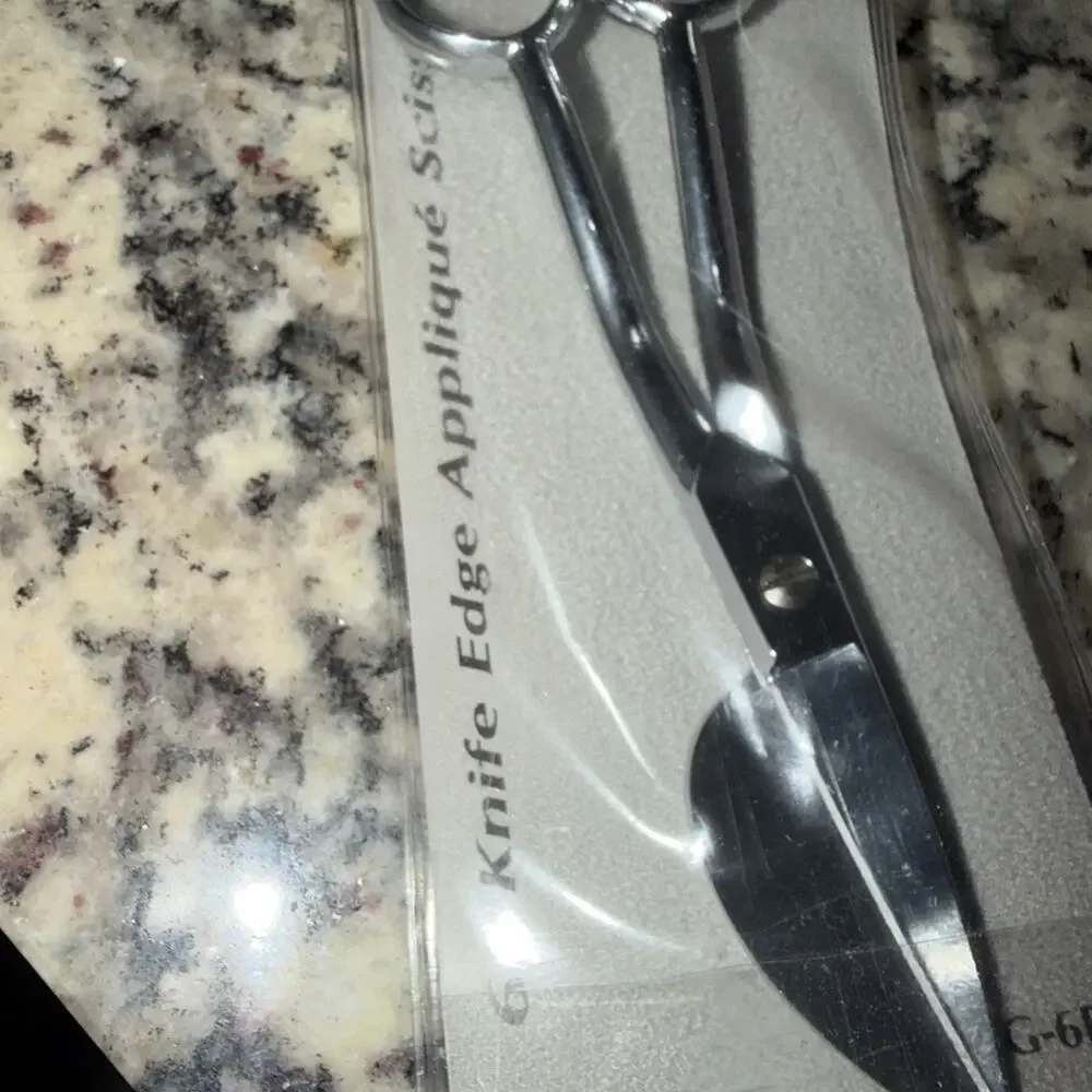 GINGHER 6 Inch Knife Edge Applique Scissors G-6R Made in Italy Gently Used